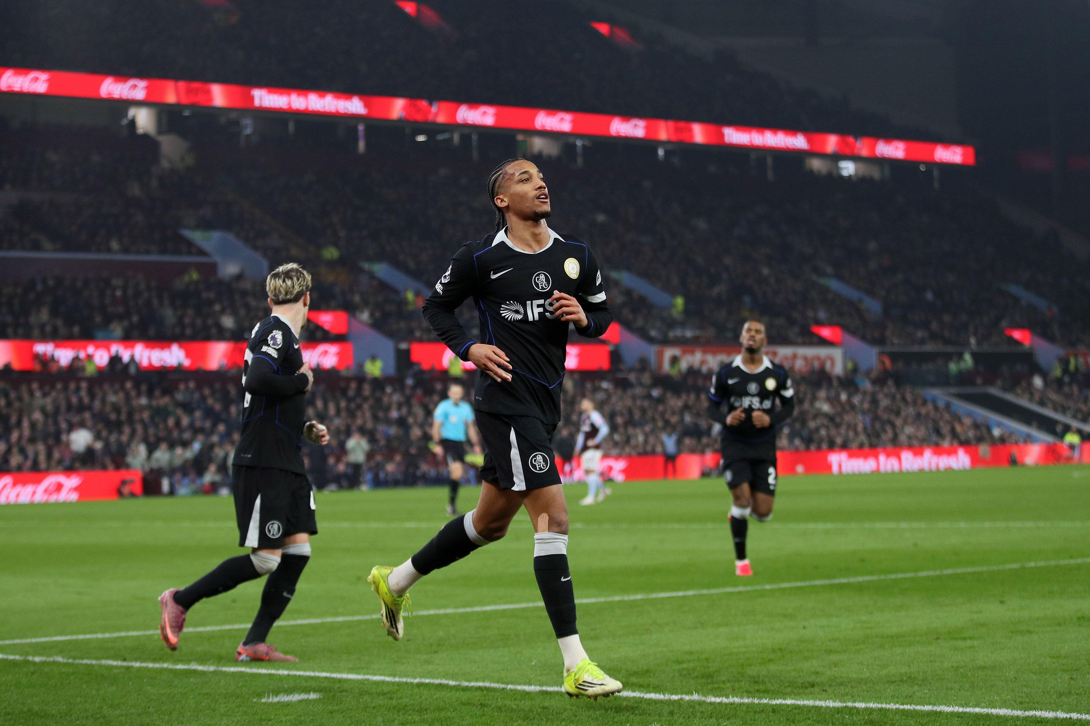 开云体育官网-闪耀维拉公园,若昂-佩德罗成为英超历史第8位戴帽的巴西球员