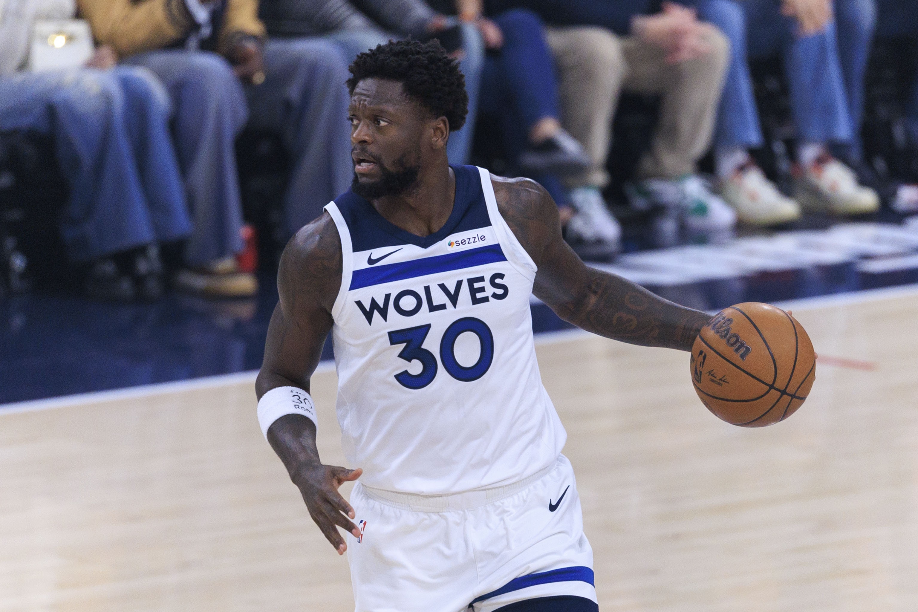 kaiyun.com-爱德华兹:很高兴看到兰德尔找到了自己的节奏 希望他保持下去